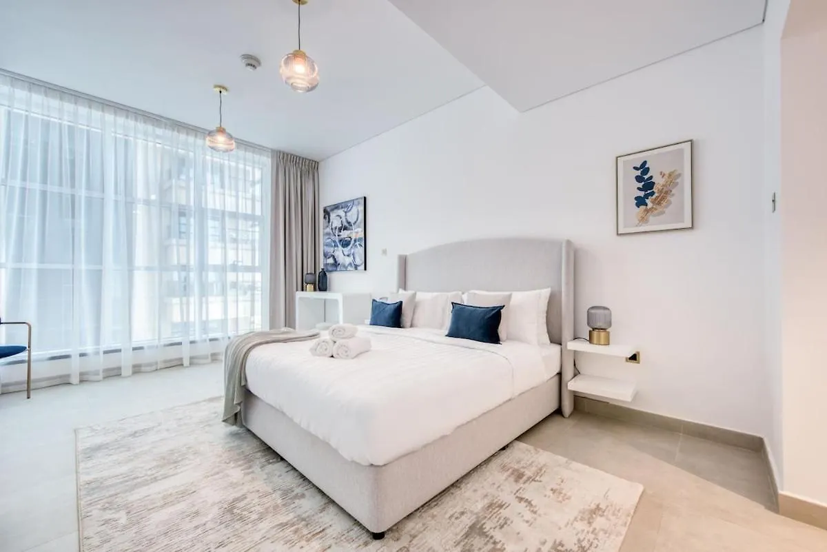Luxury 3 Bed Apartment In Dubai Marina