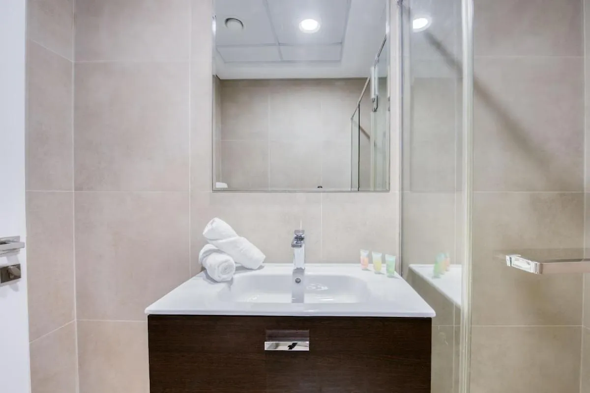 Luxury 3 Bed Apartment In Dubai Marina